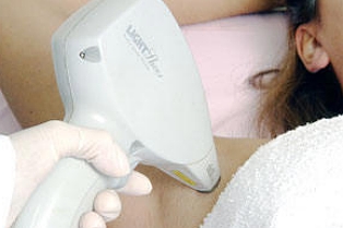 Reprodução - Falta de habilidade profissional ou má qualidade do equipamento podem deixar sequelas permanentes no paciente Reprodução