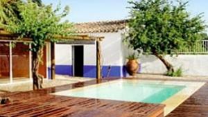 Quintal e �rea de lazer pedem pisos antiderrapantes e f�ceis de limpar, mas como n�o d� para unir estas caracter�sticas � bom conhecer outras op��es