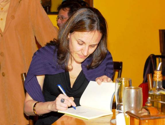 Luci Collin.