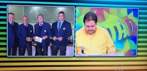 Reprodução/Globo - Confusão em links de Faustão e Galvão marca transmissão de jogo do Brasil