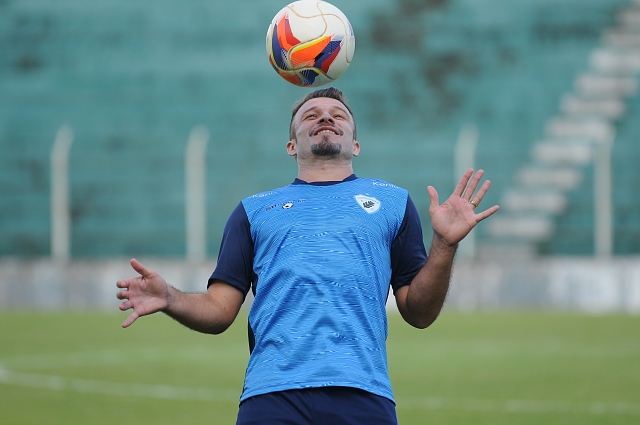 Ricardo Chicarelli/Grupo Folha - Bruno Batata foi o autor do primeiro gol do Londrina no Estadual 2016