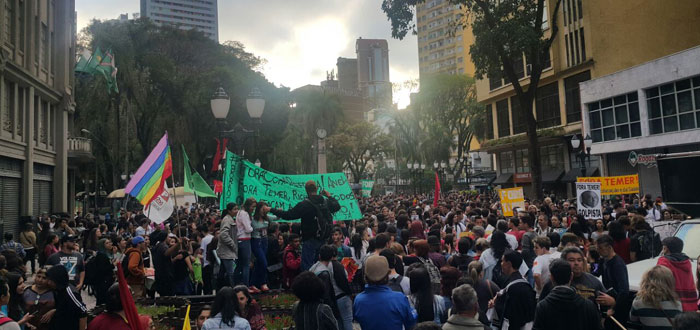 Estudantes protestam em Curitiba contra MP de reforma do ensino médio
