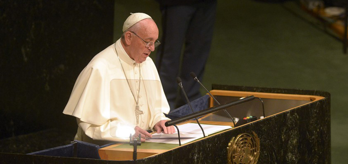 Papa diz que Iraque vive "crueldade desenfreada"