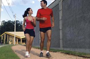 por que minhas mãos incham após o exercício