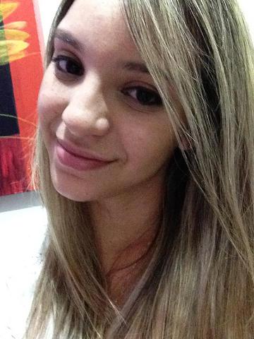Aline Sant Anna Aline Sant Anna