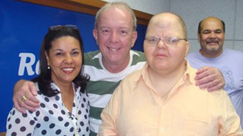 Rádio Globo/ Divulgação - Rafael Soares, ao lado do radialista Roberto Canázio