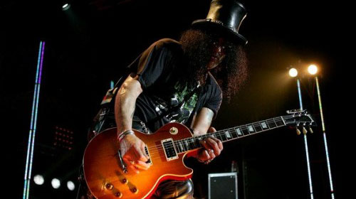 Reprodução - O guitarrista Slash traz a turnê de seu novo álbum 'World on Fire' Reprodução - O guitarrista Slash traz a turnê de seu novo álbum 'World on Fire'