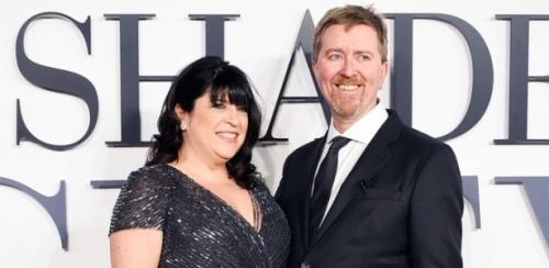 Getty Images - E. L. James e Niall Leonard durante a première de 'Cinquenta Tons de Cinza' em Londres Getty Images - E. L. James e Niall Leonard durante a première de 'Cinquenta Tons de Cinza' em Londres