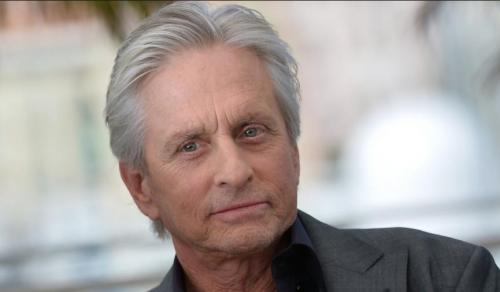 Divulgação - Em 'Homem-Formiga', o ator Michael Douglas, 70, interpreta Hank Pyn, o cientista que inventa o traje capaz de fazê-lo encolher para atuar como espião Divulgação - Em 'Homem-Formiga', o ator Michael Douglas, 70, interpreta Hank Pyn, o cientista que inventa o traje capaz de fazê-lo encolher para atuar como espião