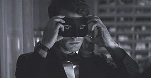 Divulgação - Christian Grey em 'Cinquenta Tons Mais Escuros' Divulgação - Christian Grey em 'Cinquenta Tons Mais Escuros'