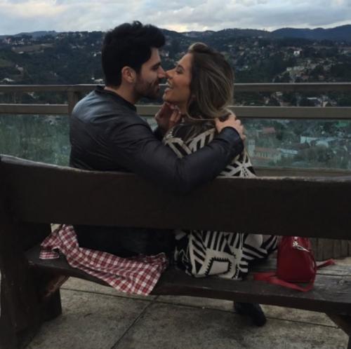 Reprodução/Instagram - Adriana e Rodrigão começaram a namorar do casa do 'Big Brother Brasil 11' Reprodução/Instagram - Adriana e Rodrigão começaram a namorar do casa do 'Big Brother Brasil 11'