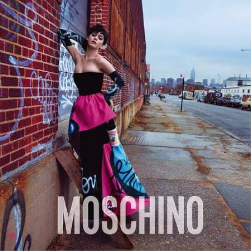 Reprodução - Katy Perry: uma coleção só dela para a Moschino Reprodução - Katy Perry: uma coleção só dela para a Moschino