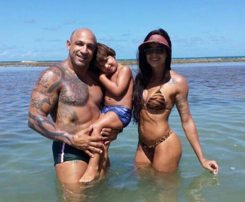 Reprodução - Aline e Rodrigo Riscado terminaram amigavelmente também pensando no filho, Nathan Reprodução - Aline e Rodrigo Riscado terminaram amigavelmente também pensando no filho, Nathan