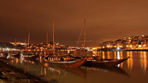 Antigas barcas de transporte de vinho do Porto