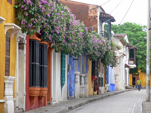 Reprodução/Pixabay - Ruas floridas de Cartagena das Índias