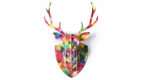 Divulgação - O Troféu PVC Cervo Triângulos P custa R$ 122,90 na Decohouse Divulgação - O Troféu PVC Cervo Triângulos P custa R$ 122,90 na Decohouse