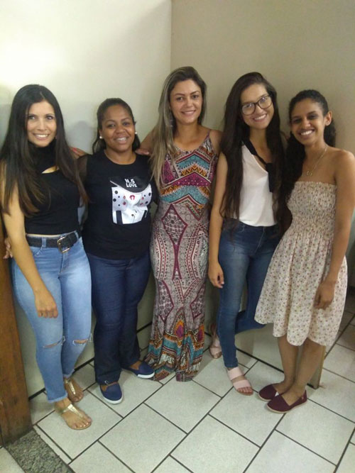 Meiriely Nazé dos Santos/Arquivo Pessoal - Ellen (à esq.) com sua equipe da Zona Azul