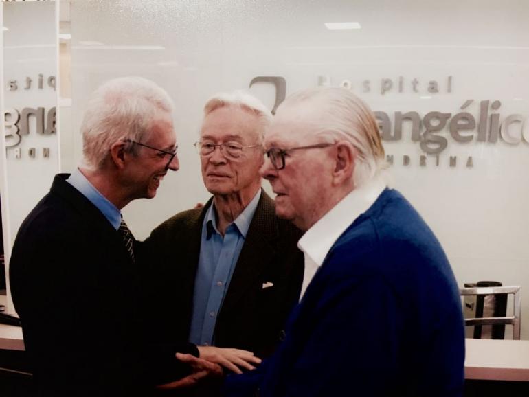 Arquivo pessoal - Dr. Ricardo Marinho, presidente da AEBL, Newton Fahl e Dr. Steffen Arquivo pessoal - Dr. Ricardo Marinho, presidente da AEBL, Newton Fahl e Dr. Steffen