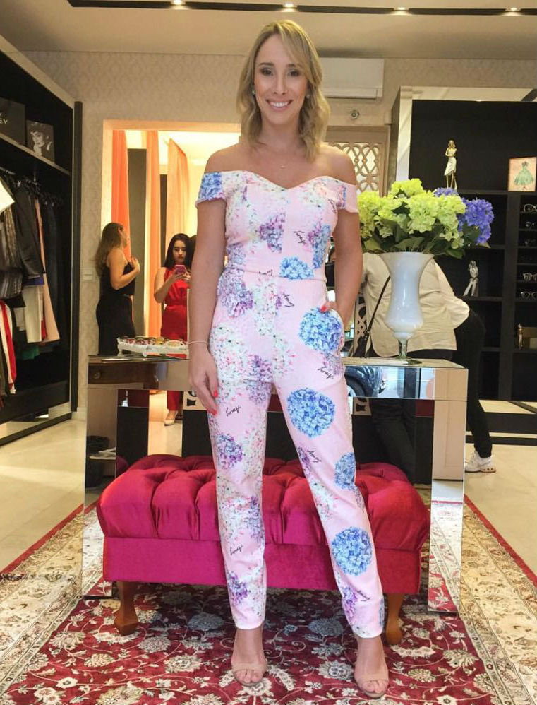 Asessoria de Imprensa - Para a influenciadora Antonella Sapia o bazar é chance de 'comprar peças de qualidade e atemporais com um valor legal' Asessoria de Imprensa - Para a influenciadora Antonella Sapia o bazar é chance de 'comprar peças de qualidade e atemporais com um valor legal'