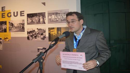 Fotógrafo: Decio Romano - Novo Acadêmico Carlos Vargas Fotógrafo: Decio Romano - Novo Acadêmico Carlos Vargas