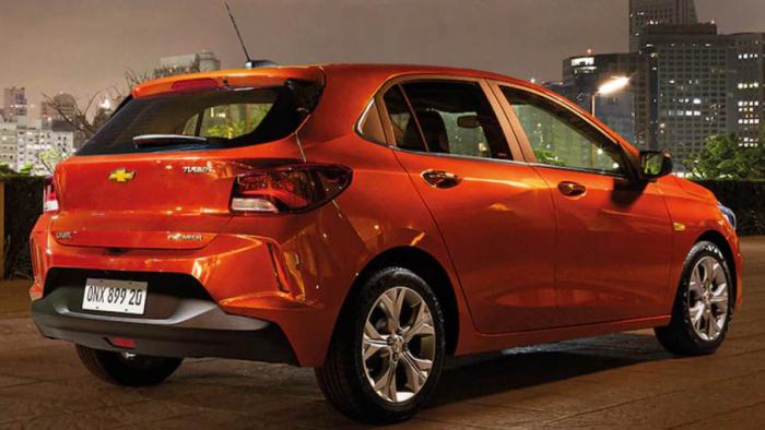Divulgação / Chevrolet - Chevrolet Onix hatch segue liderando vendas em 2020. Divulgação / Chevrolet - Chevrolet Onix hatch segue liderando vendas em 2020.