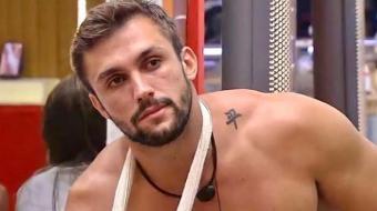 Arthur ganha Anjo no 