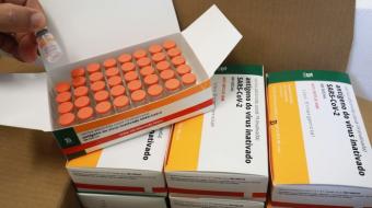 Paran� recebe mais de 150 mil vacinas contra a Covid-19